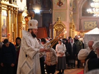 Архиепископ Аксий поздравил с праздником Крещения прихожан храма Николы Белого