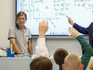 Подольские учителя получат прибавку к зарплате в 2026 году