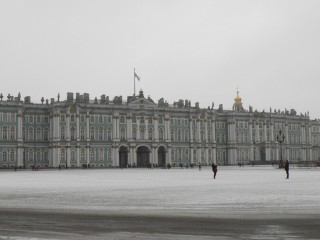 Кровавое воскресенье 1905: что рабочие несли в руках к Зимнему дворцу, и почему царь не мог их принять