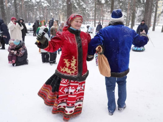 Катки, концерты и Дед Мороз: более 15 000 гостей посетили Кузьминский лесопарк за новогодние каникулы