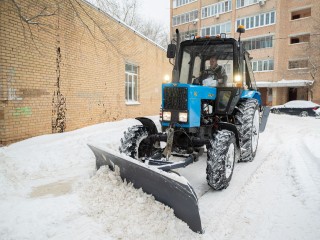 Уже 4 тыс. кубометров: техника продолжает ежедневно вывозить снег из Лыткарина