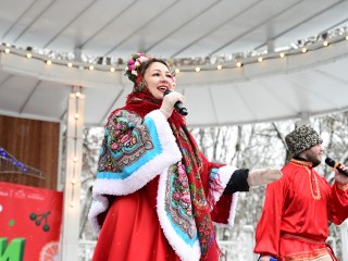 Воскресенцев приглашают водить хороводы и расписывать игрушки в парке усадьбы Кривякино