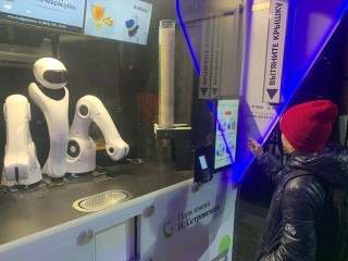 Налейте кофе роботу, покатайтесь на тюбинге и сфотографируйте елку: десять шагов к идеальной зимней прогулке в парке Ступина