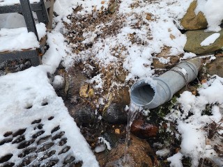 Природный источник у храма в Красноармейске обрел популярность в Крещенский сочельник