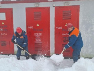 Электроснабжение без перебоев: как в Подмосковье очищают подстанции и ЛЭП после «атаки» «Френсиса»