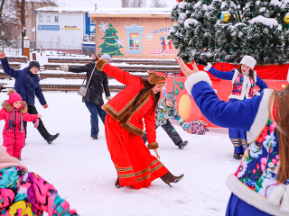 Зарайцы поколядовали в городском парке