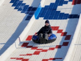 В Луховицах возобновила работу тюбинговая горка
