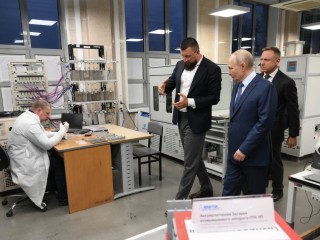 «Будем развивать»: Путин — о судьбе отечественной космической группировки