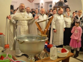 Секреты Небес в каждой капле: эта вода меняет жизнь и не портится годами! Откройте для себя чудо Крещения!