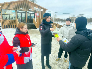 Воскресенцам рассказали, какие правила безопасности необходимо соблюдать на дорогах зимой