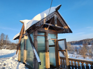 Разминка и горячий чай: врачи и спасатели рассказали о том как безопасно искупаться в проруби