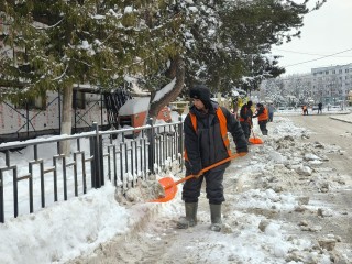 В Одинцовском округе приняли экстренные меры по уборке снега после обильных снегопадов