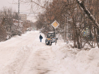 Коммерческие организации подключились к уборке снега в Домодедове