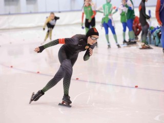 Коломна встречает скороходов: более 200 юных конькобежцев бьются за путевку на Спартакиаду