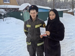 Опасная горка рядом с дорогой: в Коломне предупредили о рисках зимних катаний