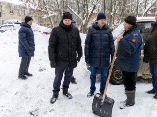 Электростальских автовладельцев попросили освободить парковки для их очистки от снега