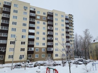 Дом в Майданово надевает «теплую шубу»: фасад обновили на 85%