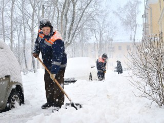Дворники в Коломне и Озерах перешли на усиленный режим работы