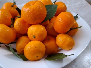 Кулинарный лайфхак: что делать, если мандарины кислые, а хурма вяжет