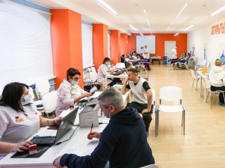 Плазма, ₽1106 и день свободы: как в Талдоме прошла первая донорская акция года, собравшая 24 литра крови