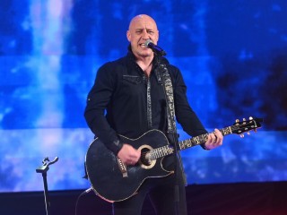 В пользу защитников: Денис Майданов проведет юбилейный благотворительный концерт