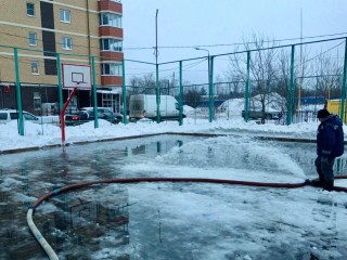 Каток на Новом шоссе в Хлебникове: как идет заливка и когда откроют для жителей