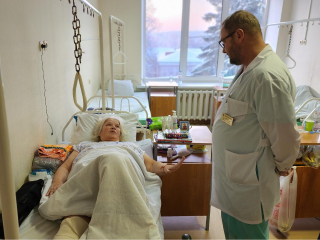 Травматологи Рузы сохранили ногу женщине, пострадавшей в резонансном ДТП с багги на автостанции