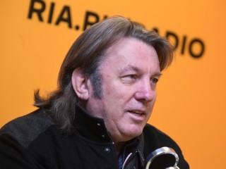 «Бесталанные юнцы скачут на сцене»: за что Юрий Лоза объявил войну всей современной российской эстраде