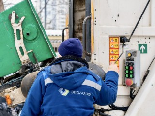 Приходил ко мне Сережка, мы отметили немножко: как жители Подмосковья умудрились за праздники накопить 1,5 млн кубов мусора