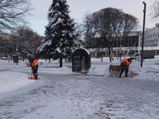 Город без преград: Подольск борется со снегом даже в праздничные дни