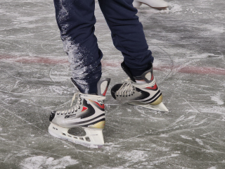 Четыре сеанса с 14:00: как будет работать городской каток 1 января