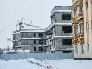 Новый дом вместо аварийного жилья: в Зарайске стройка вышла на финишную прямую