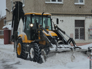 Последствия снегопада в Павловском Посаде ликвидируют более 200 дворников