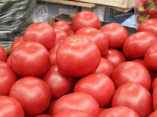 Цены снизились на помидоры, апельсины и лимоны