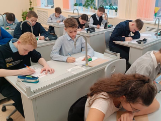 Школьники из Зарайска стали «внуками по переписке» для пожилых людей