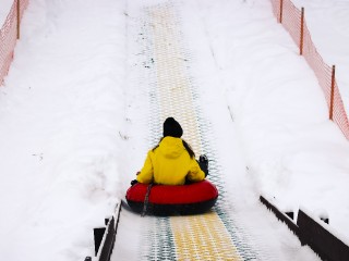Где в парке «Ривьера» можно безопасно покататься на тюбах