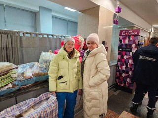 Не остались в стороне: волонтеры привезли одеяла в пункты обогрева в Чехове