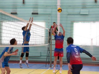 Дружеская атмосфера и спортивное вдохновение: в Подольске прошел традиционный турнир по волейболу