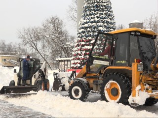 Во Власихе информировать автовладельцев об уборке снега коммунальщикам помогают домовые чаты