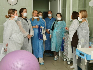 Будущих родителей приглашают на День открытых дверей в Королевский роддом