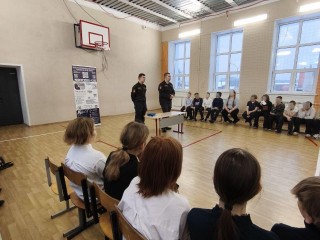 Профориентация в действии: как курсанты колледжа «Энергия» устроили для школьников квест по миру профессий