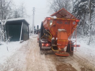 Коммунальщики приводят в порядок Рузский округ после первого сильного снегопада