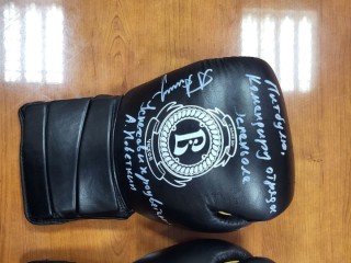 Александр Поветкин подарил боксерские перчатки бойцу СВО из Чехова