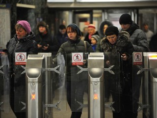 Сводка по забытым вещам: что пассажиры оставили в московском метро за новогодние каникулы