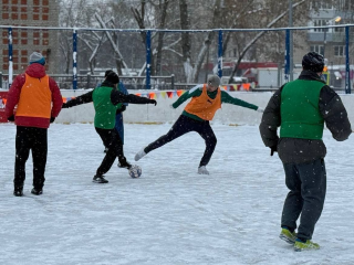 Турнир по зимнему футболу в Люберцах: команда «Красные» стала победителем Рождественских соревнований