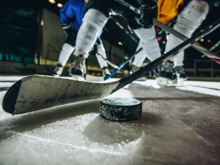 Юных хоккеистов Одинцова приняли в ряды спортсменов