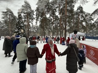 От колядок до горячего чая: чем запомнится празднование Рождества в Котельниках