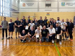 Битва педагогов: как физруки Подмосковья выясняли, кто лучше играет в волейбол