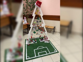 Битва за елку между футбольными болельщиками Балашихи и Краснодара идет в соцсетях