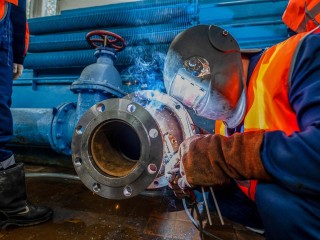 Горячую воду перекроют в двух домах на ул. Нижегородской 16 января: в чем причина